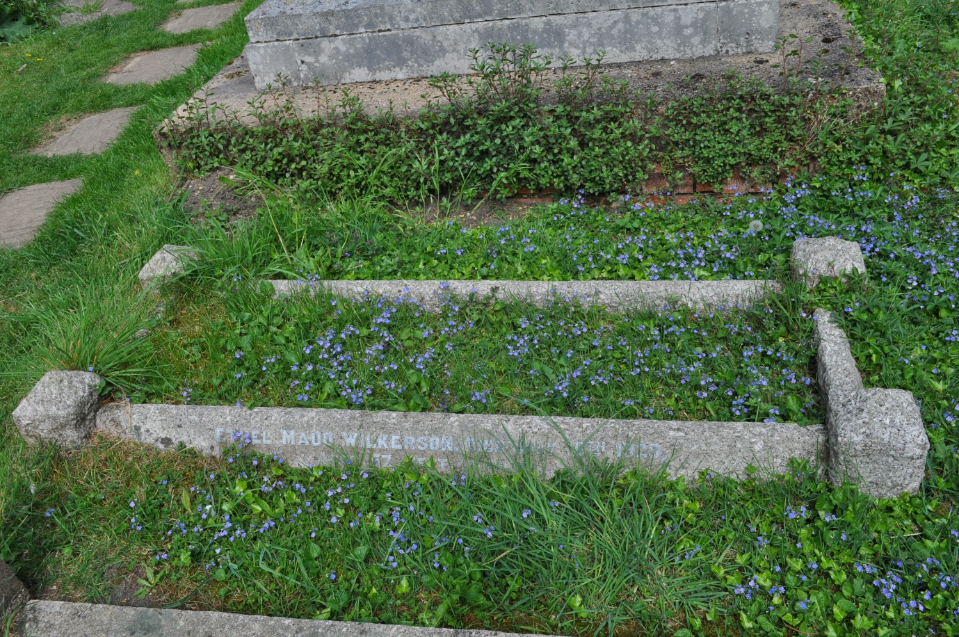 image038
